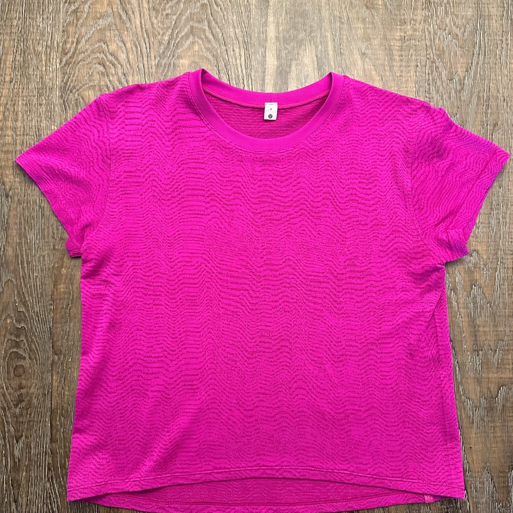 Lululemon Train To Be Seamless Short Sleeve T-Shirt Ripple Wave Purple Size 8